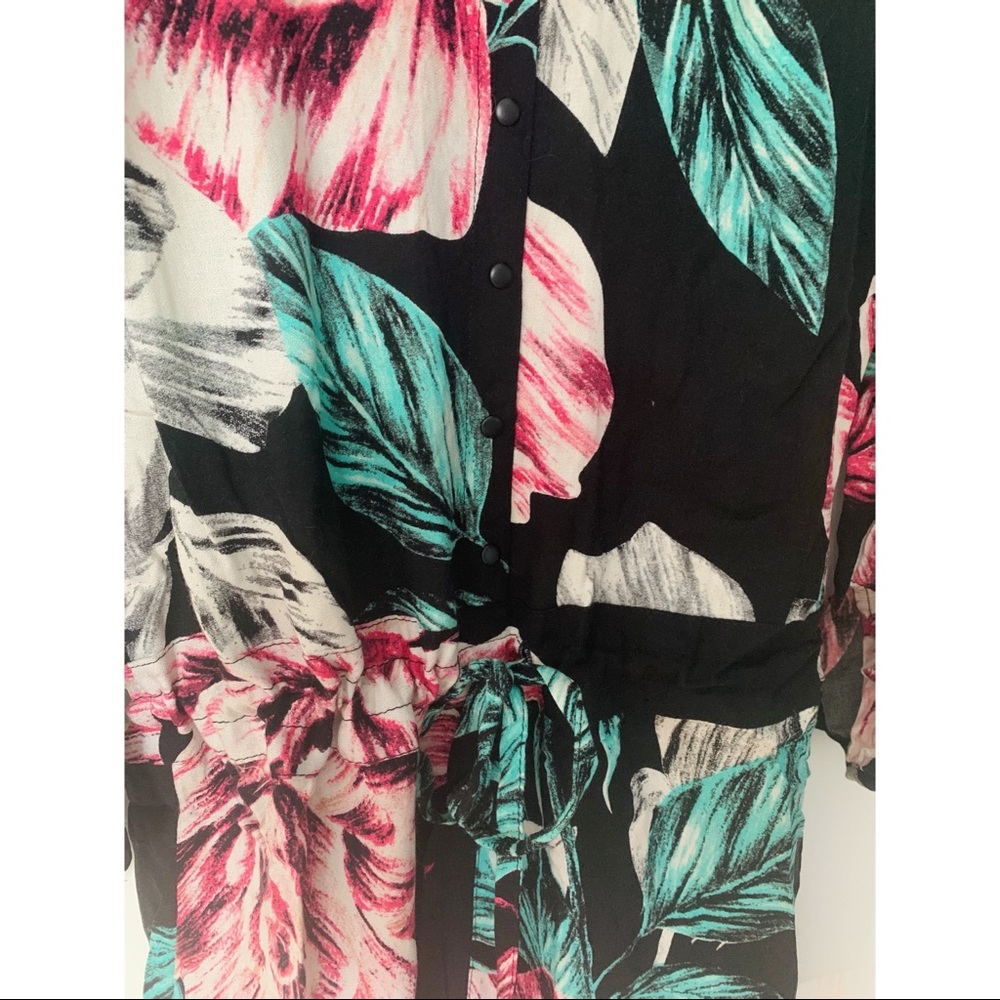 Kendall & Kylie romper - Picture 3 of 4